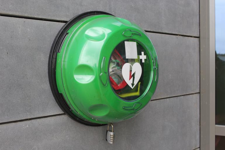 Vrijwilligers voor eenvoudig AED-onderhoud gezocht
