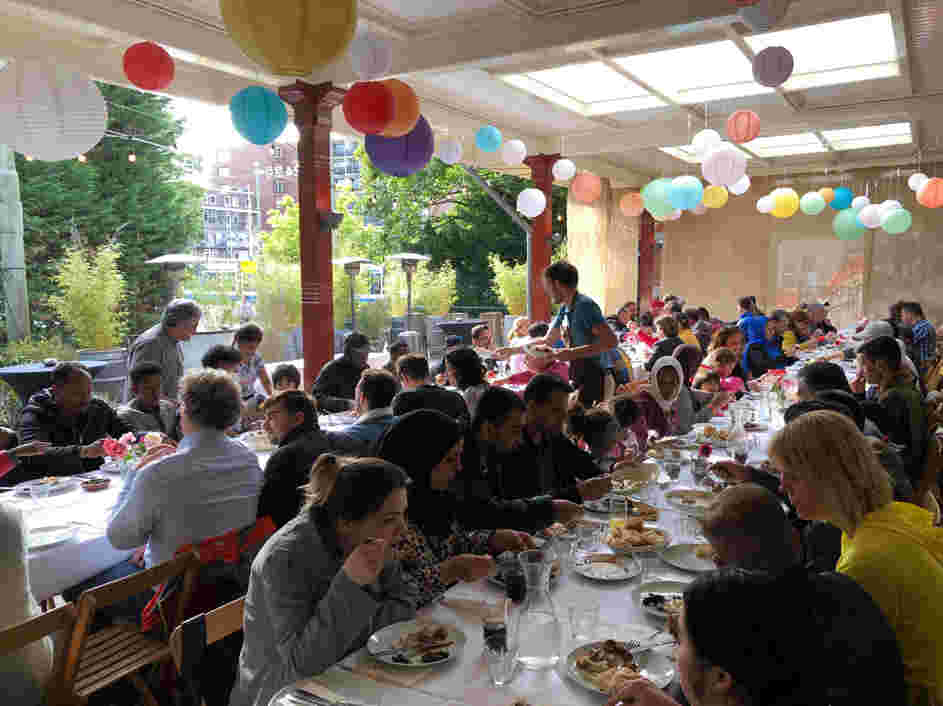Ontmoet vluchtelingen in een informele omgeving bij een lekker diner!