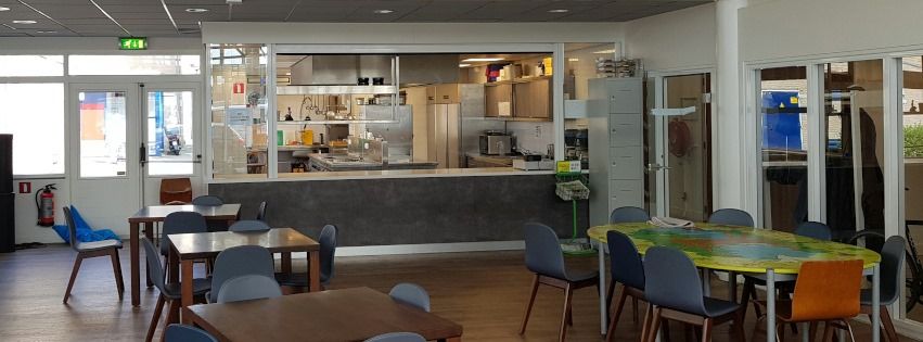 Vind jij het leuk om 'n handje te helpen met de bediening van onze Buurtmaaltijd