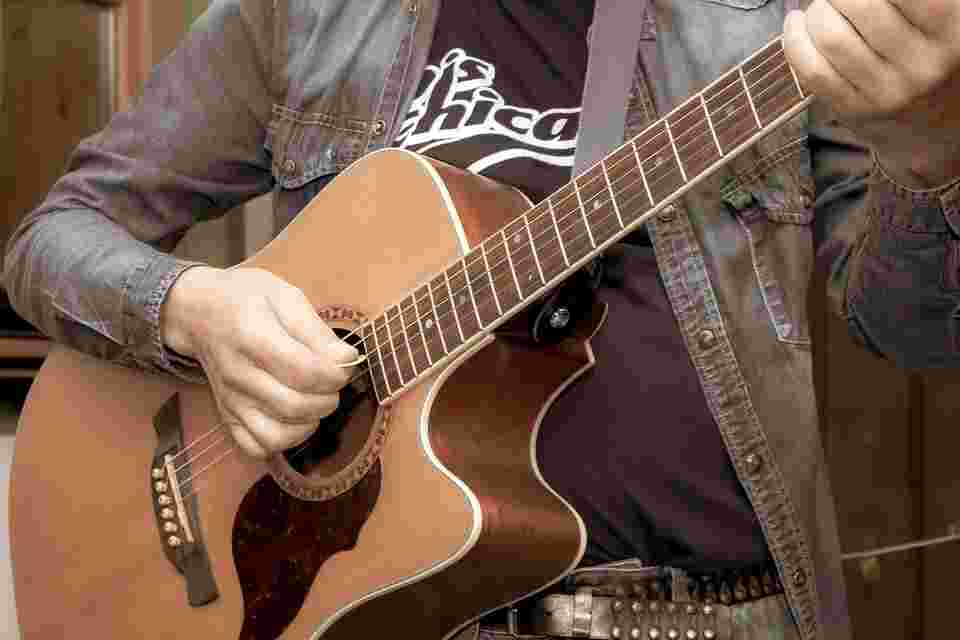 Heb jij een passie voor zingen en muziek, en speel je bijvoorbeeld gitaar?