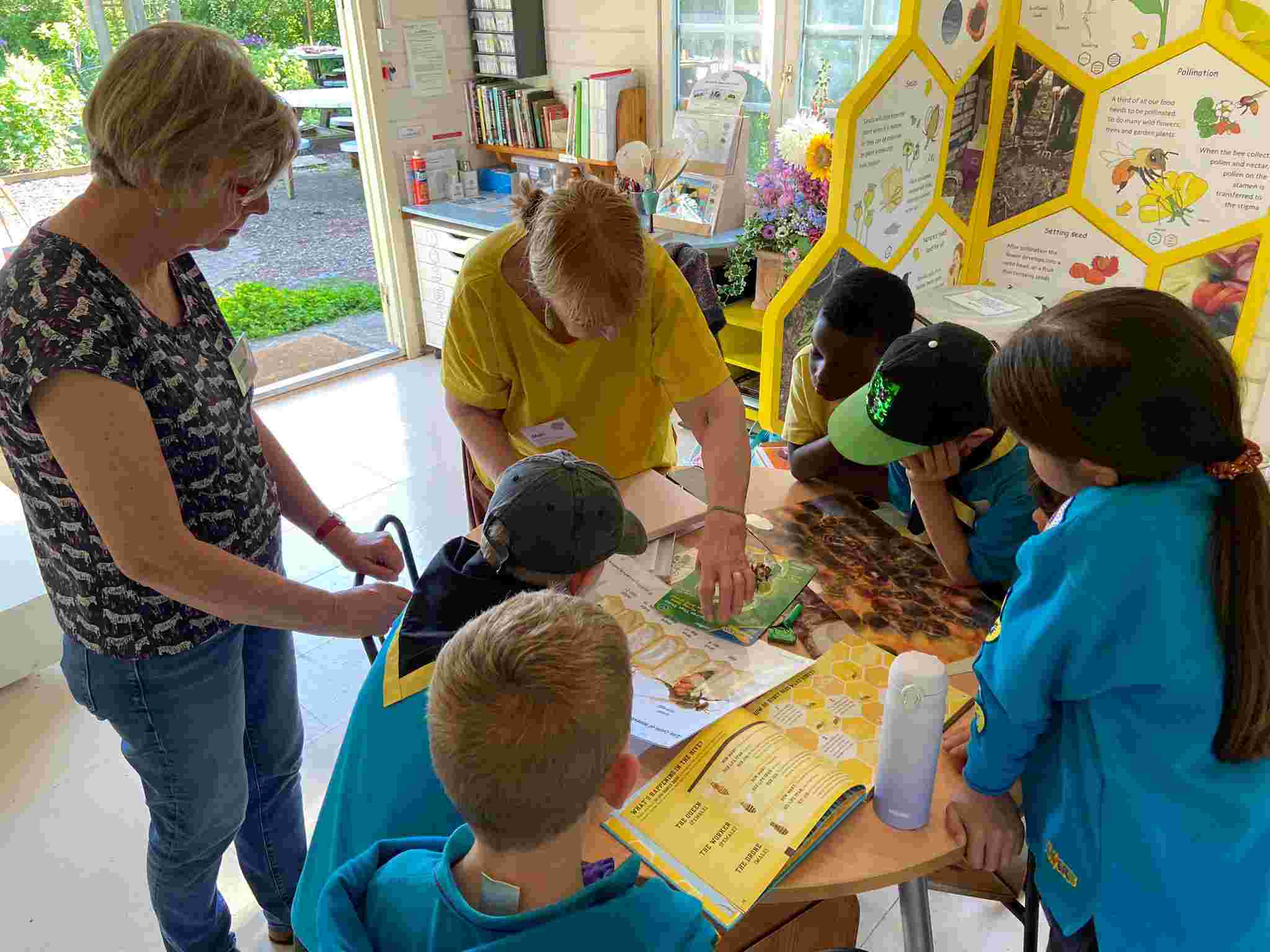 Children's Bee Activity Assistant