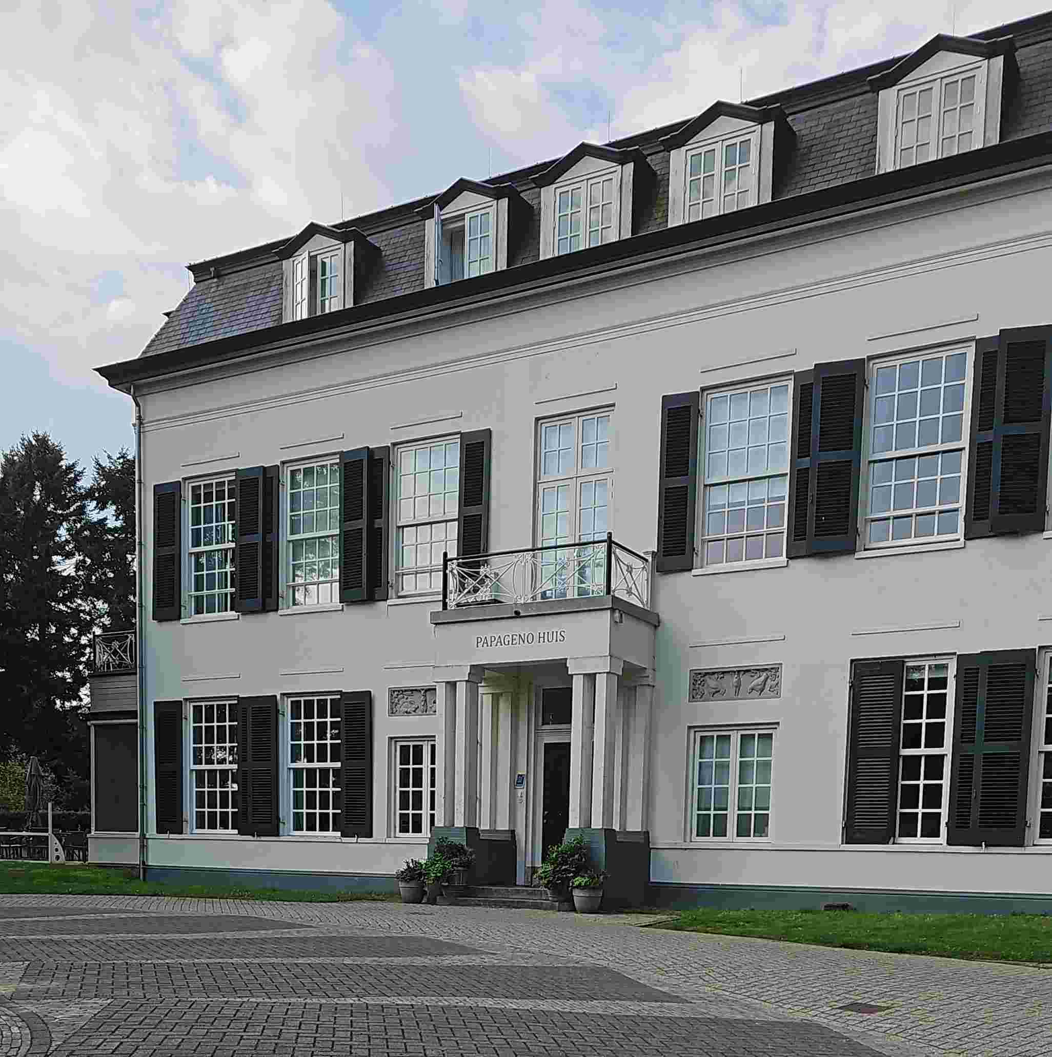 multi inzetbare dagdienst ondersteuner/gastvrouw/heer gezocht