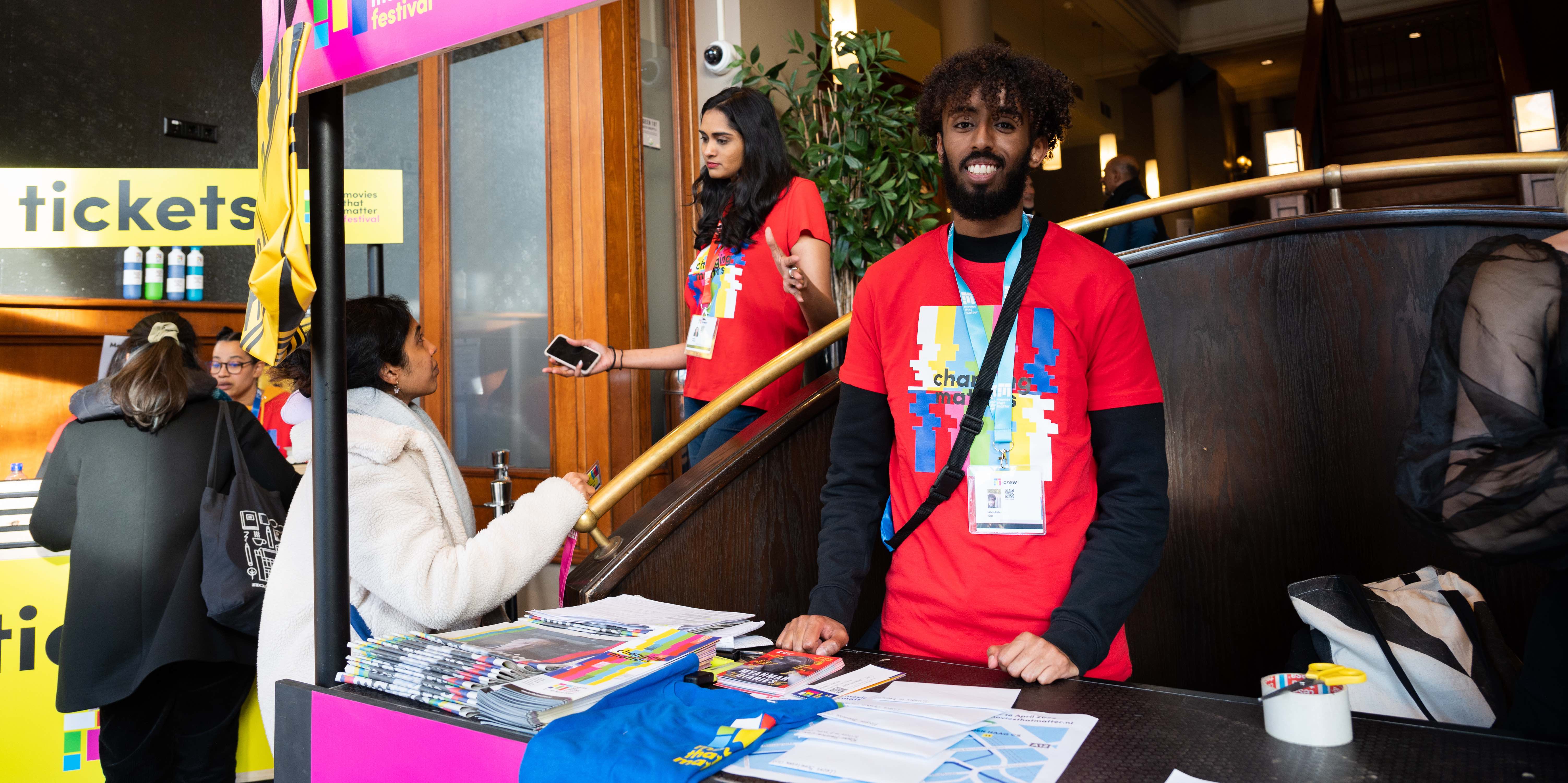 Doe mee met het Movies that Matter Festival 2023 als vrijwilliger!