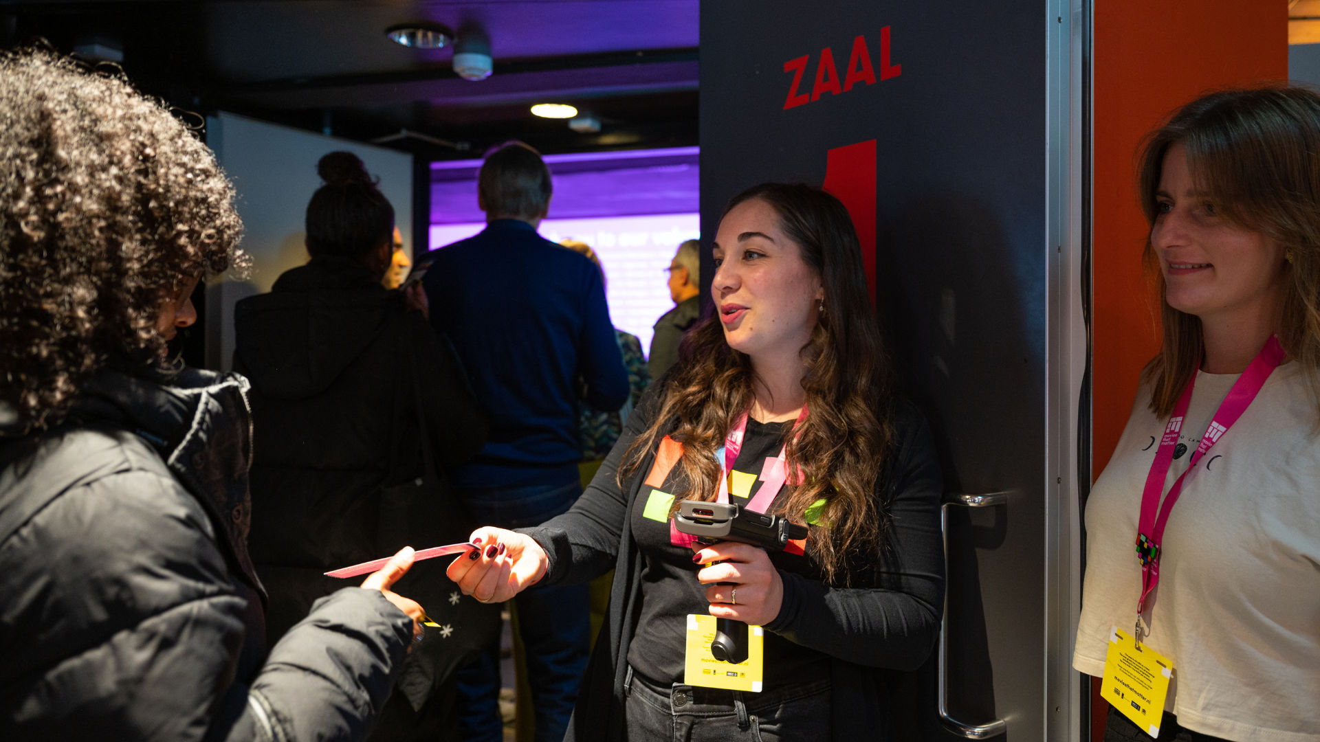 Join the Movies that Matter Festival 2024 as a volunteer! 🎬