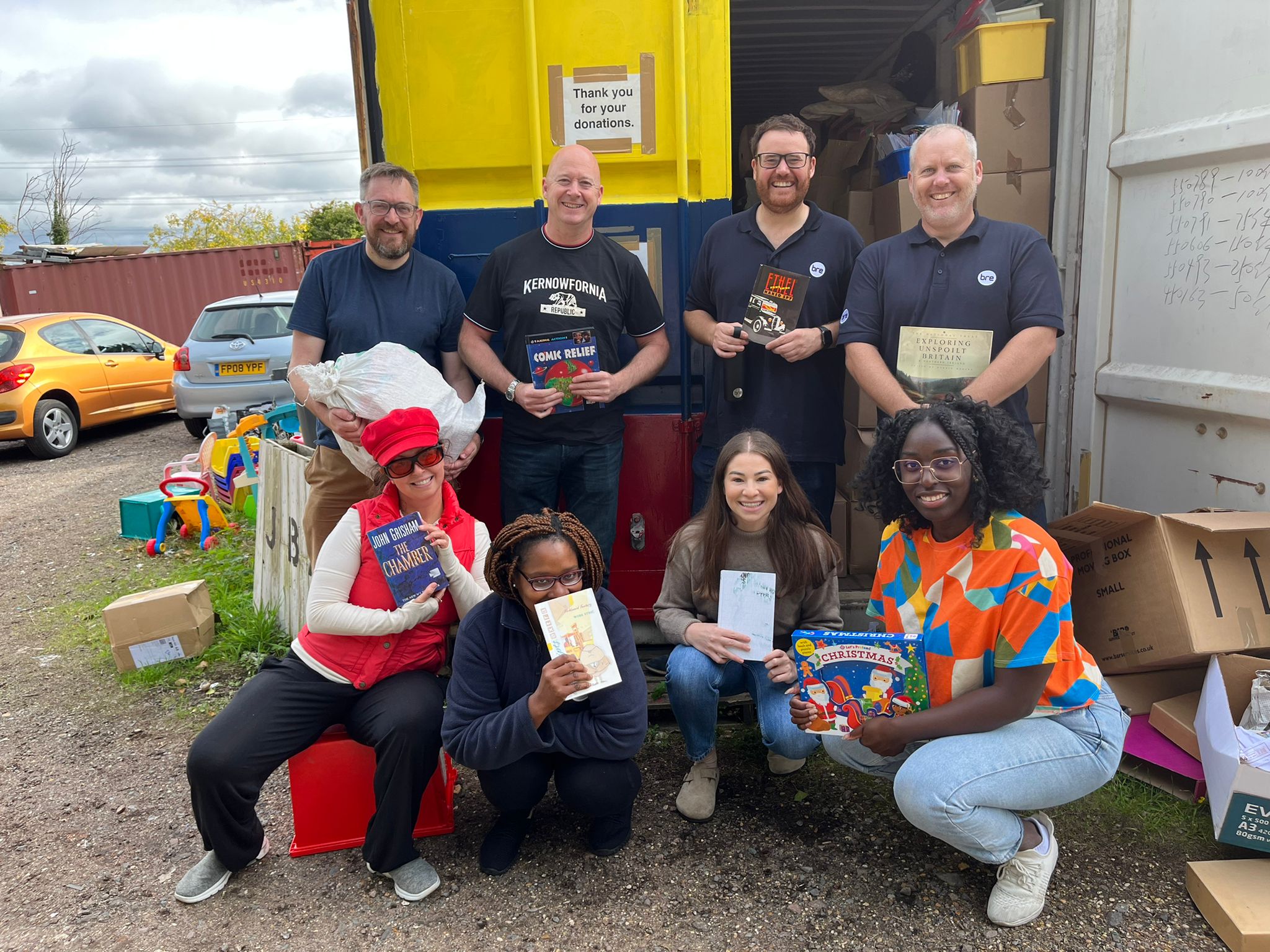 Group volunteering. We can help.