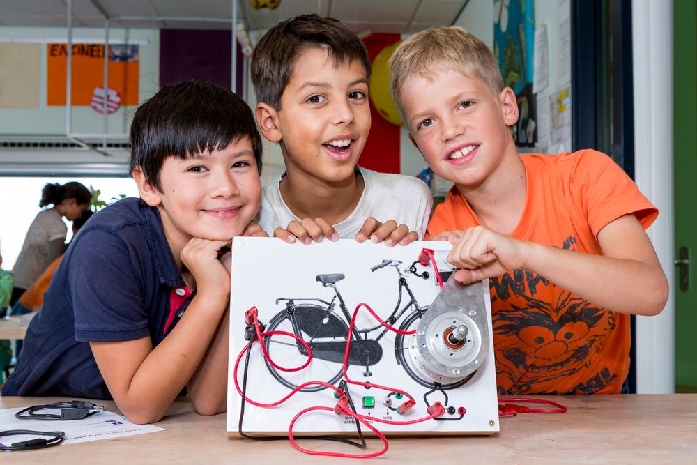 Helpende Handen op- en afbouw