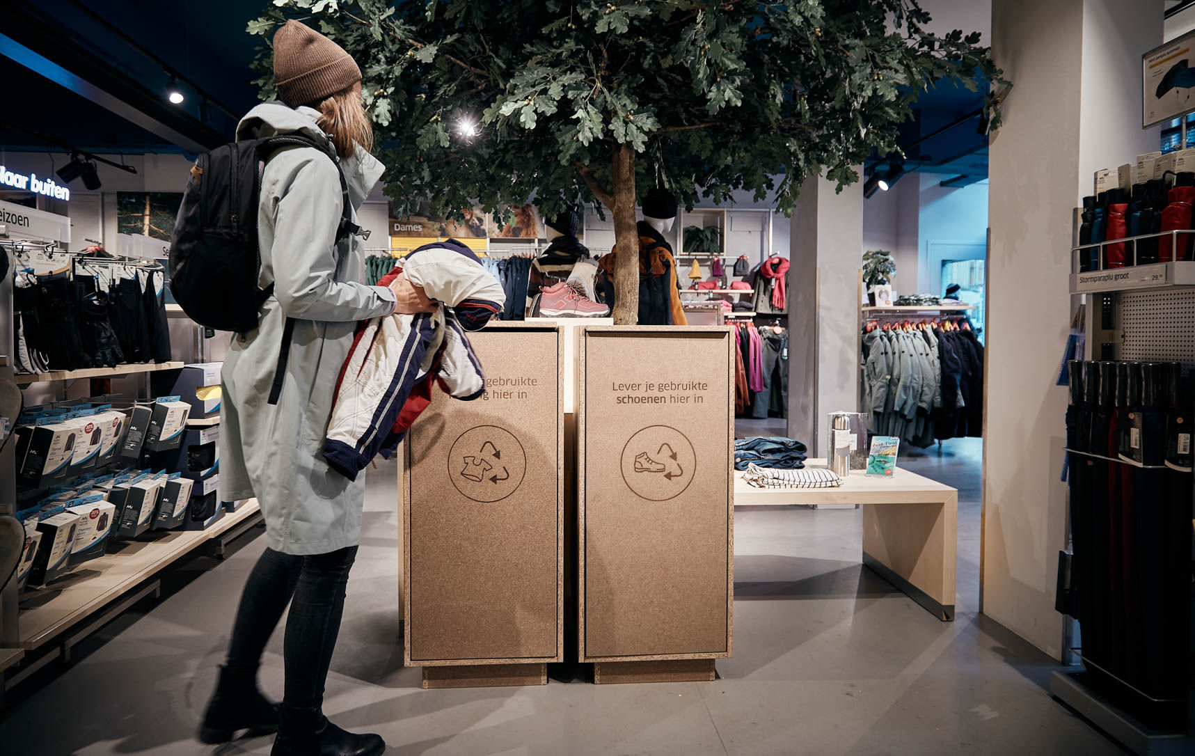 Geef gedragen kleding een tweede leven - ANWB Vrijwilligers