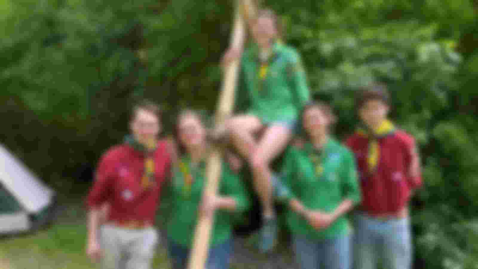 Houd jij van fikkie stoken? En met jongeren aan de slag gaan? Word Scoutsleiding