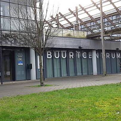 Medewerker nieuw Papiercafe VleutendeMeern op woensdagmiddag