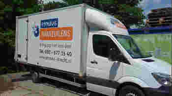 Bijrijder op de vrachtwagen