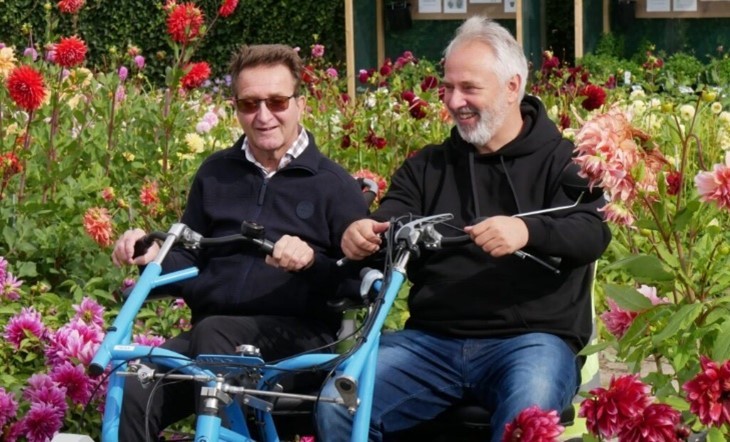 Maak jij het mogelijk dat iedereen op de duo-fiets lekker naar buiten kan?