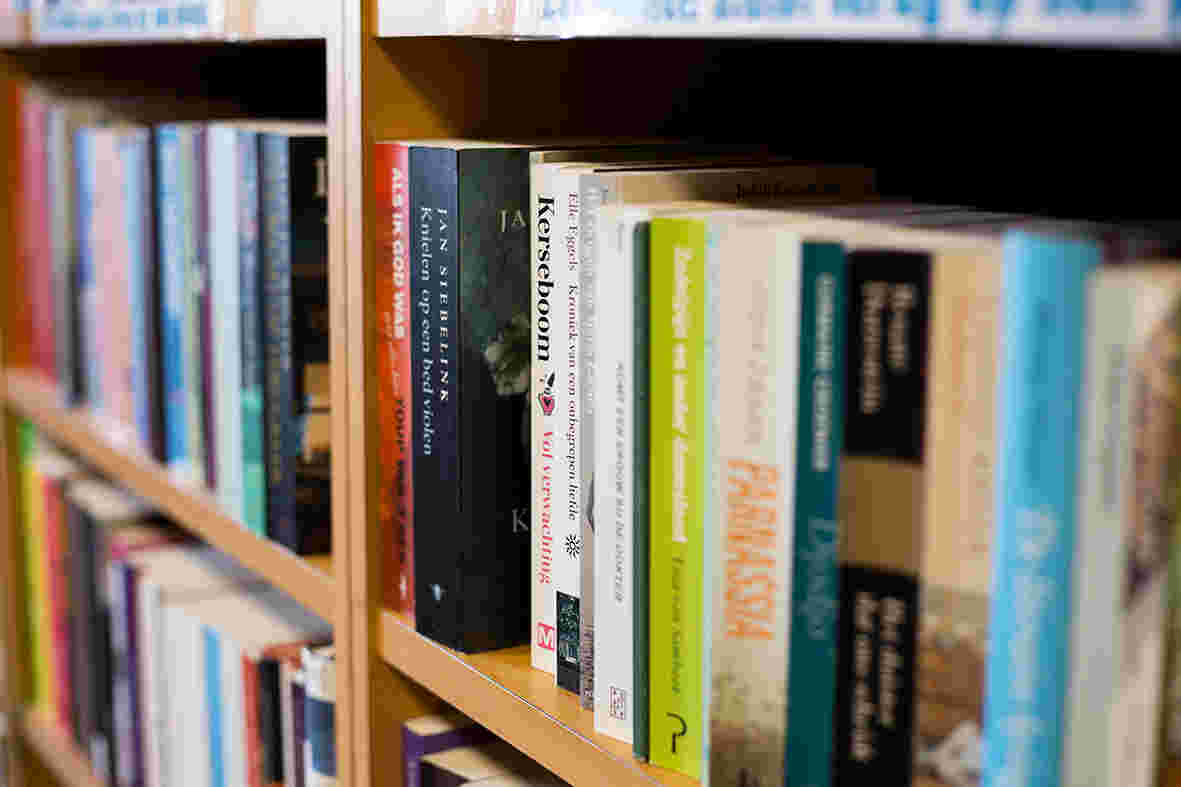 Vrijwilliger boeken afdeling