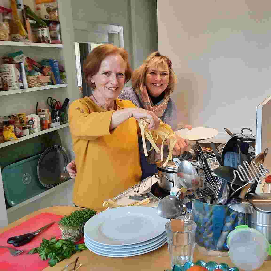 Do you like to cook? Then become a volunteer at Evita Lokaal!