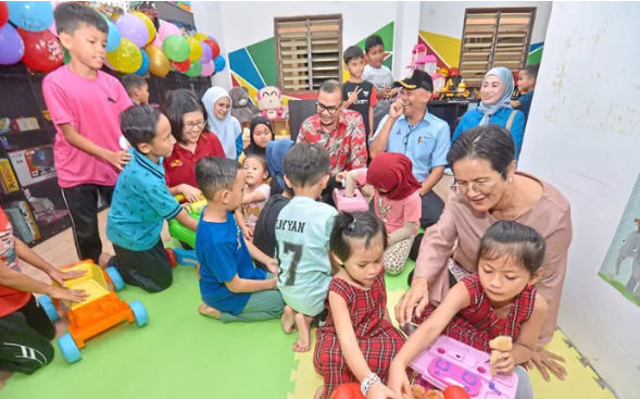 [URGENT] TOY HEROES NEEDED FOR SORTING TOYS! 