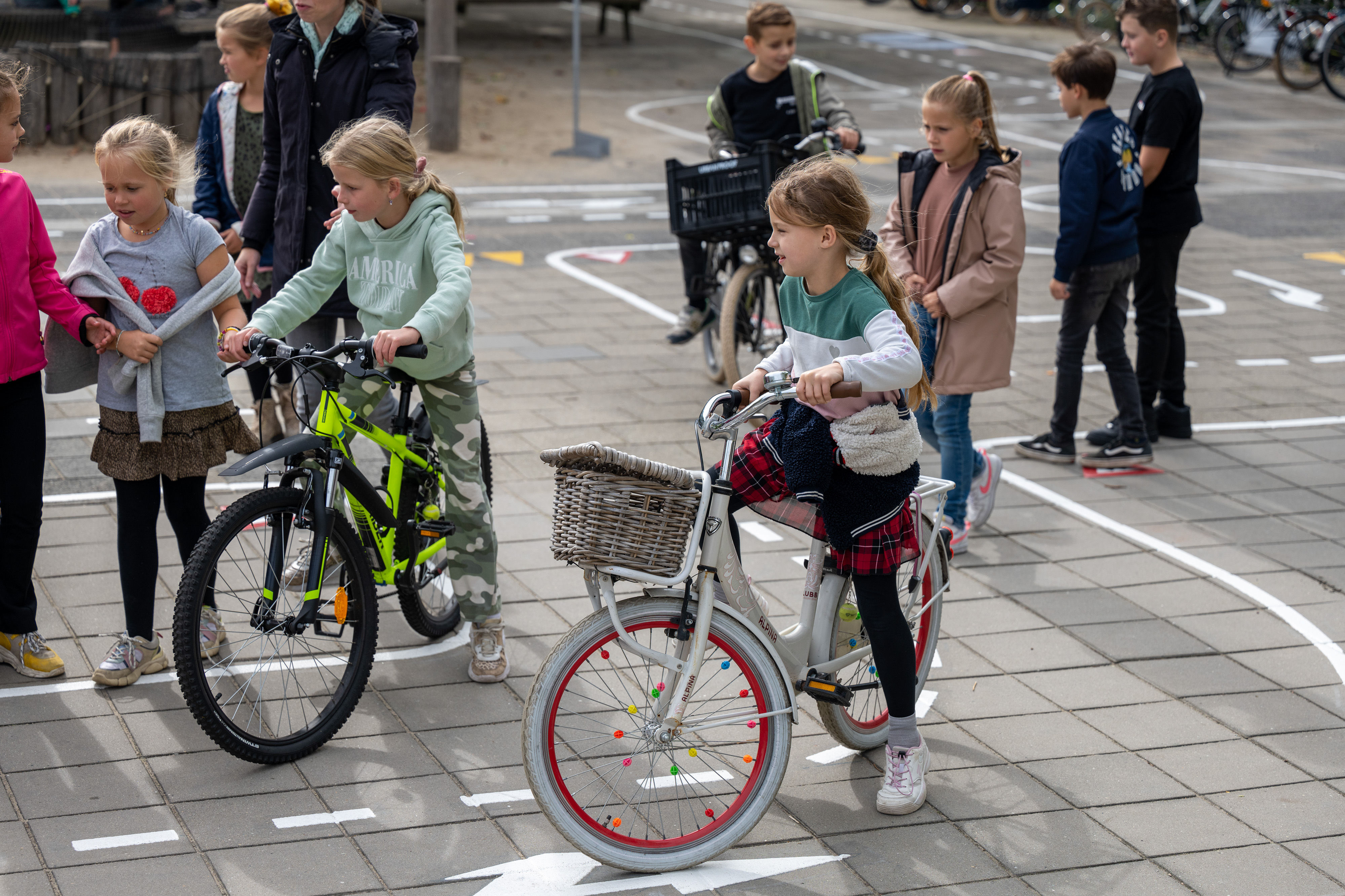 Verkeersles vrijwilliger bij ANWB Verkeersplein opening - Vught Noord-Brabant
