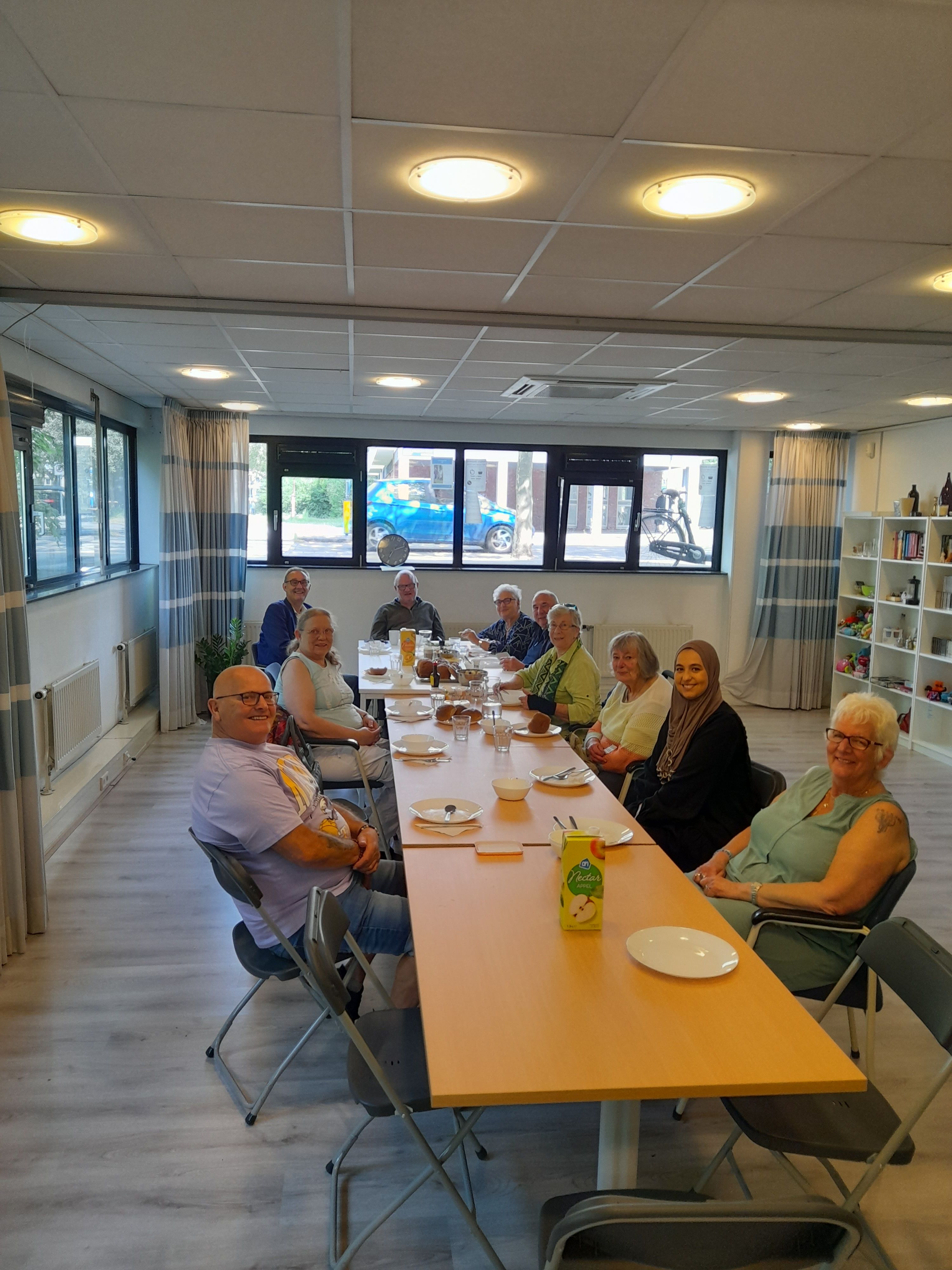 "go SOCIAL make IMPACT" - Op Kantoor