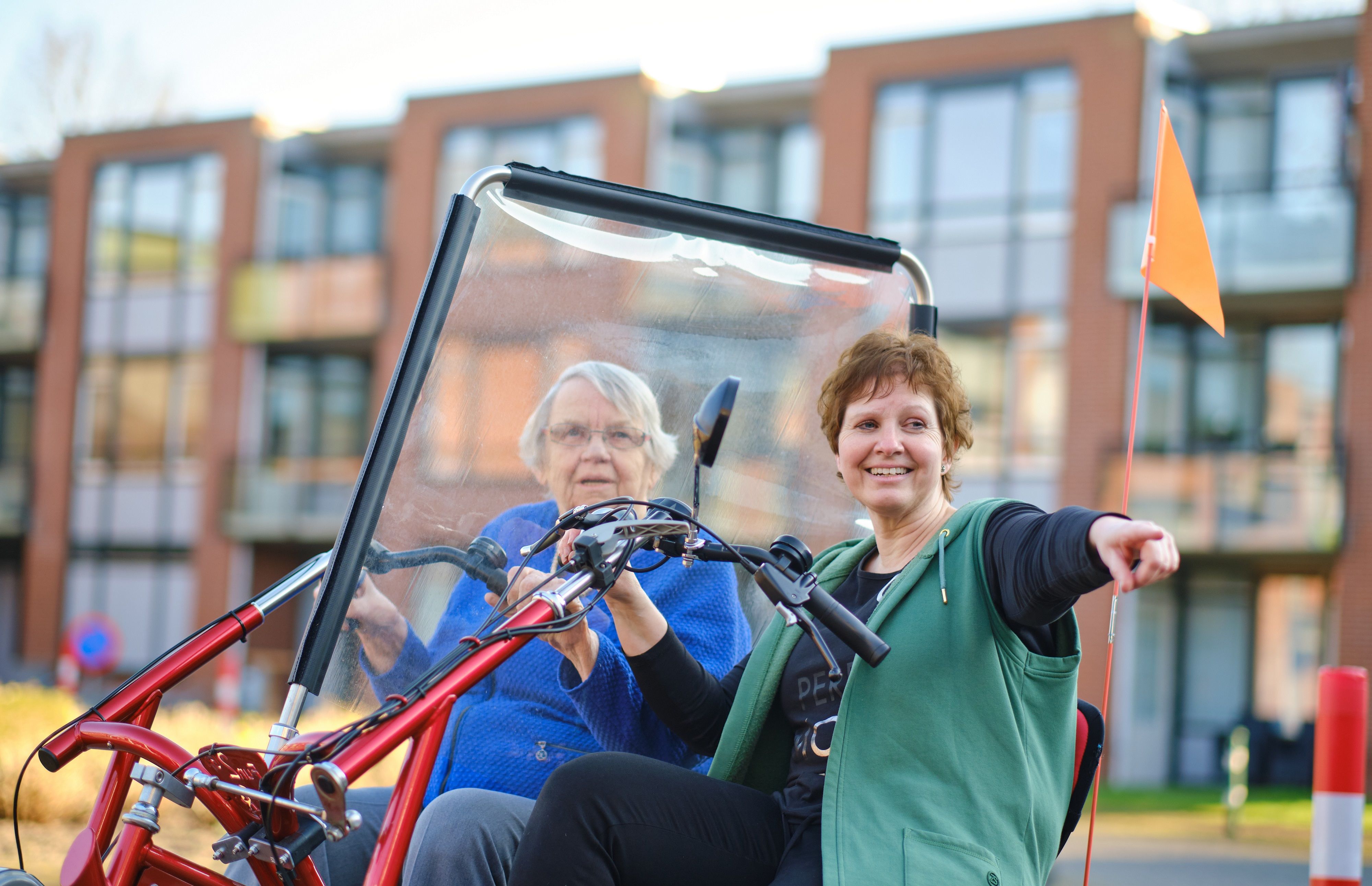 Binnen- en buiten fietsen met cliënt