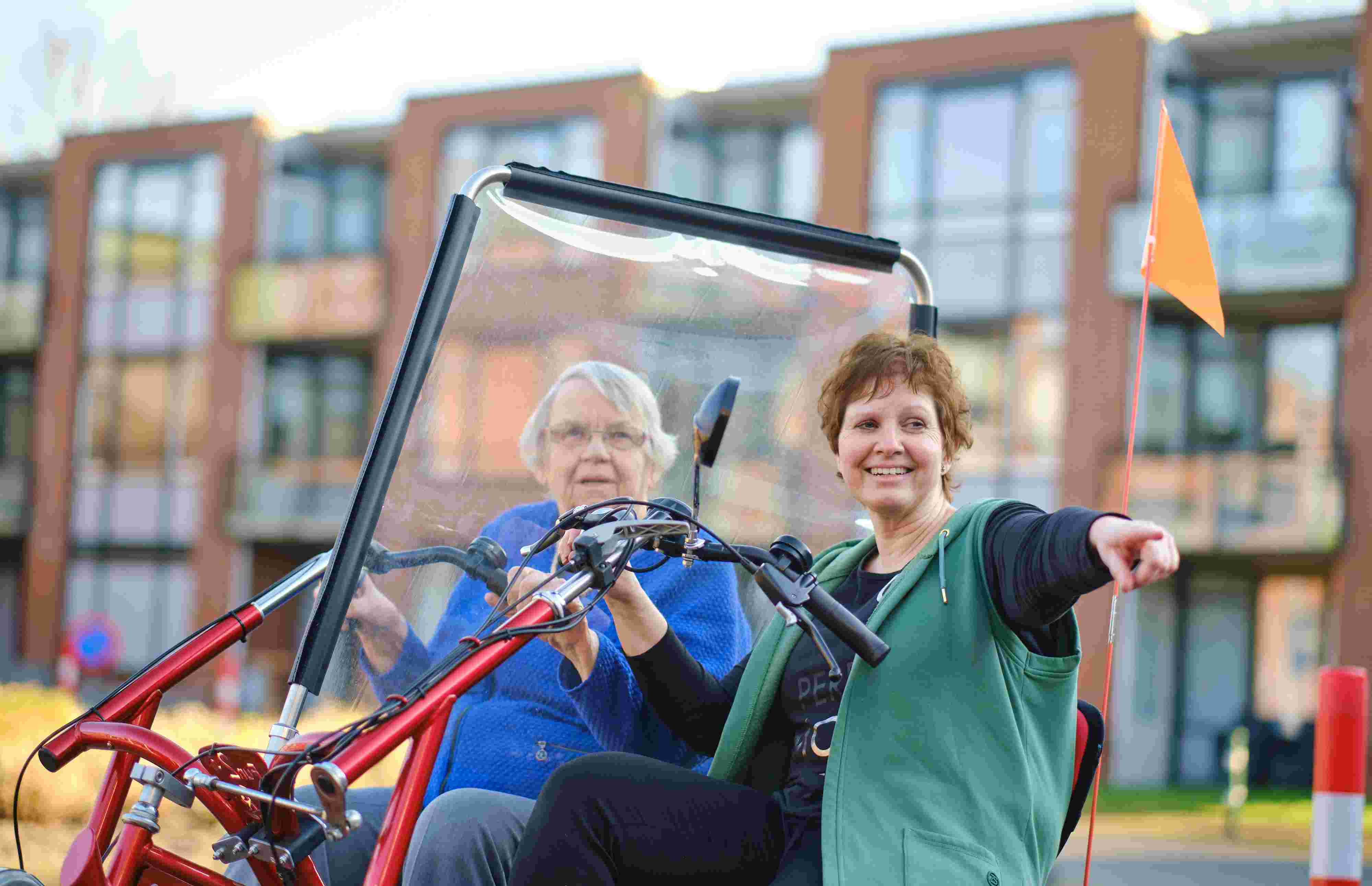Binnen- en buiten fietsen met cliënt