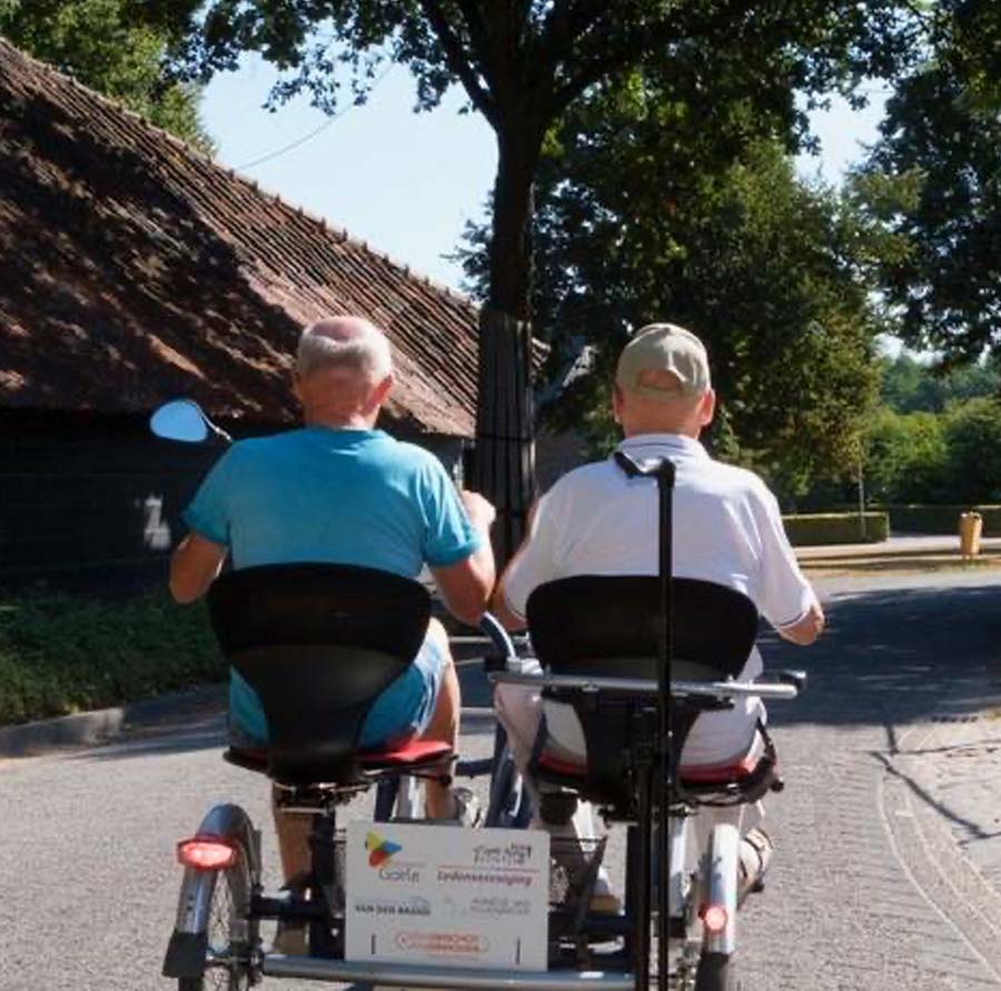 Er op uit met een bewoner van Breezicht op de Duofiets