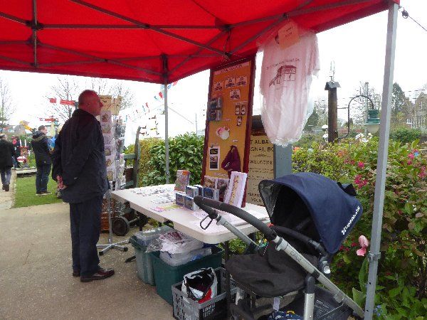 Hosts, demonstrators and guides