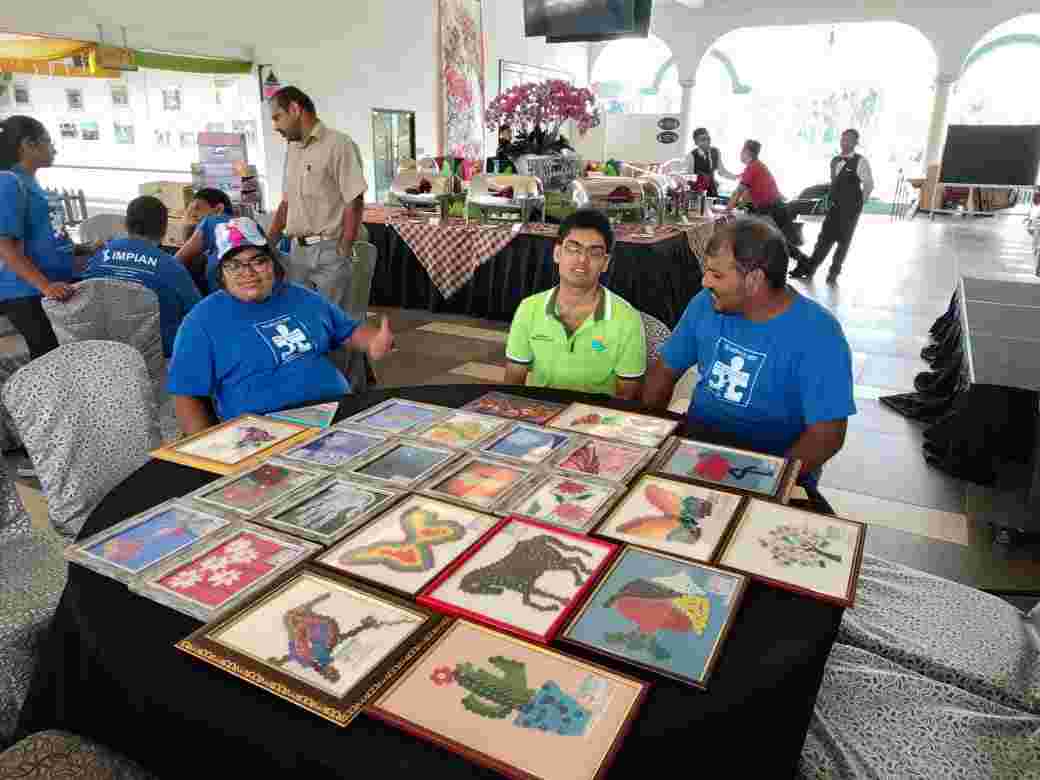 Simulation: Entrepreneurship with Special Needs Adults