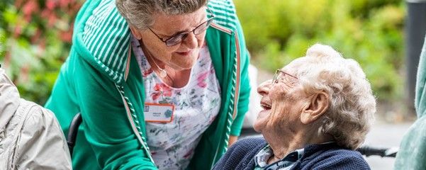 Gezelschapsmens | CarintReggeland (Stoevelaar)