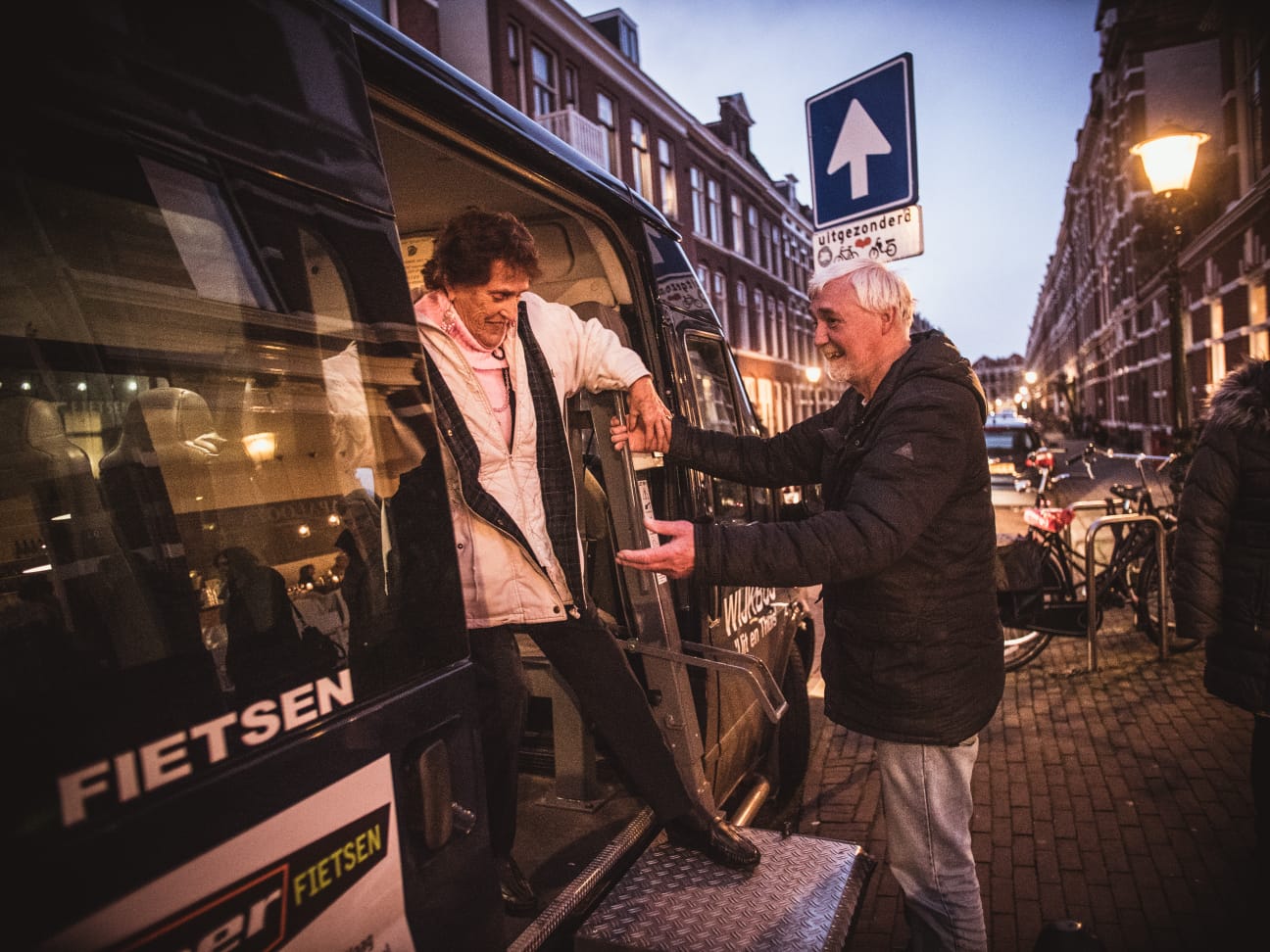 🚌 Bent u die vriendelijke wijkbuschauffeur in onze buurt?