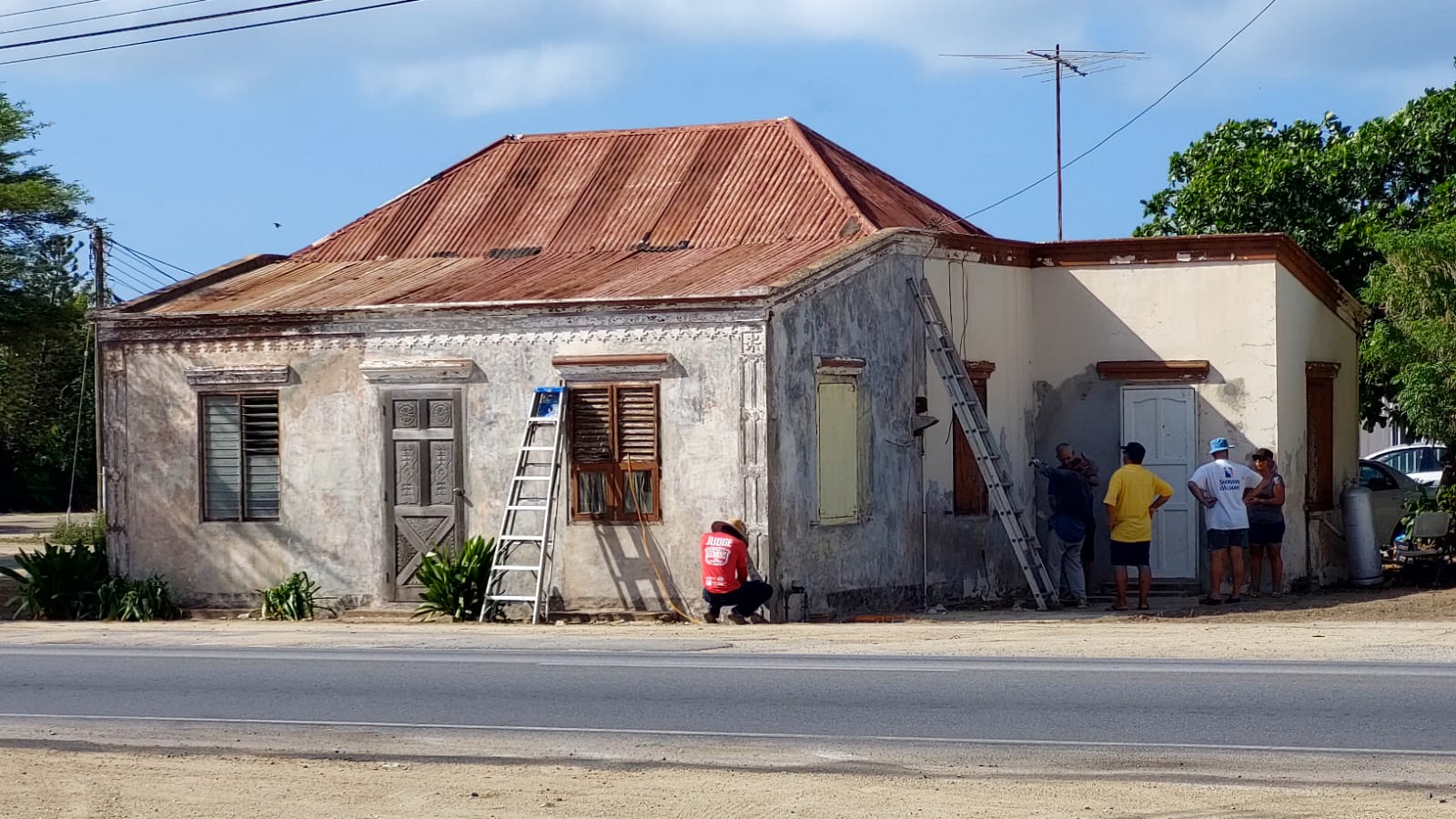 Help us Give Back Color to Savaneta!