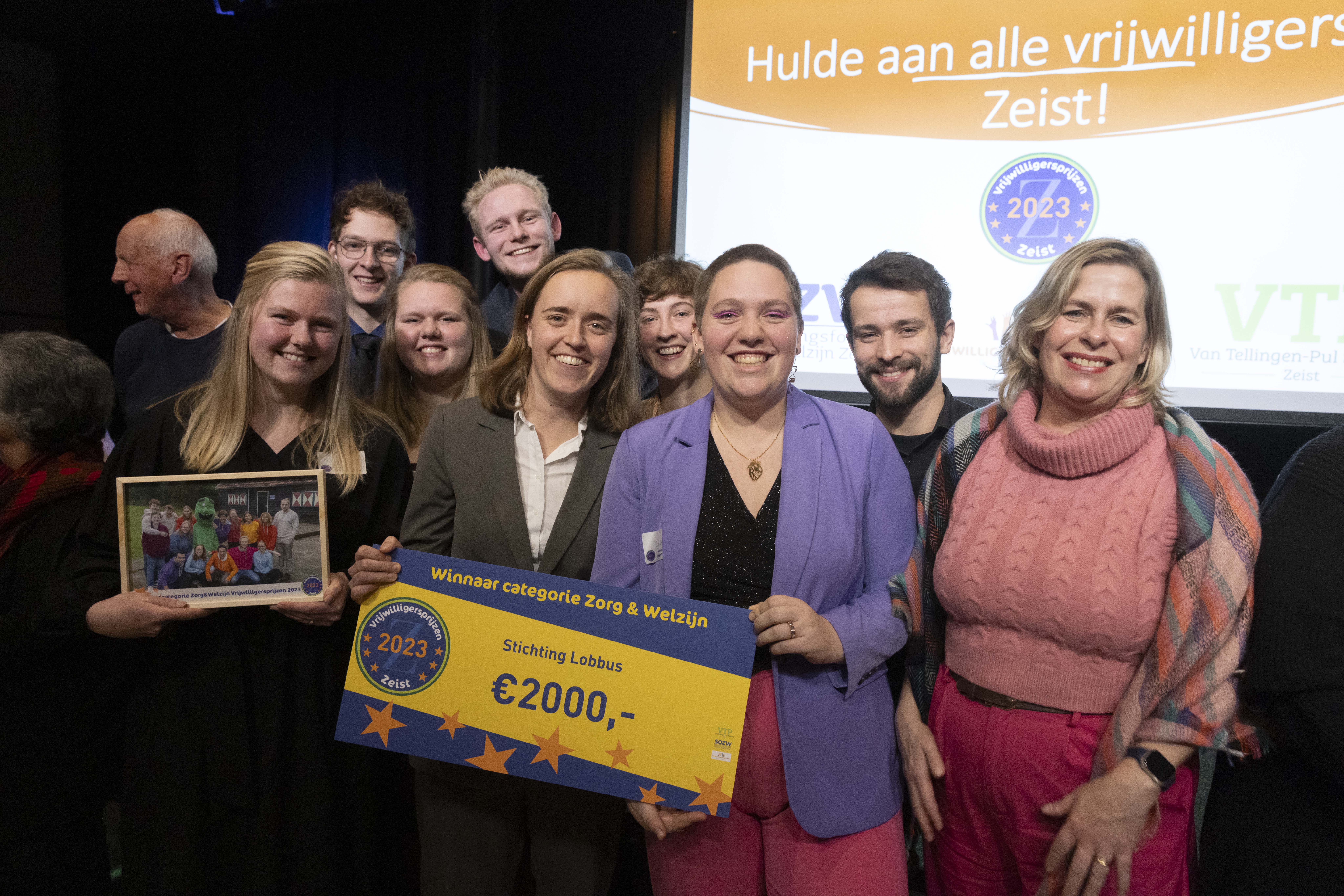 Helpen bij uitreiking van de Zeister Vrijwilligersprijzen (OLZ 3e klas)