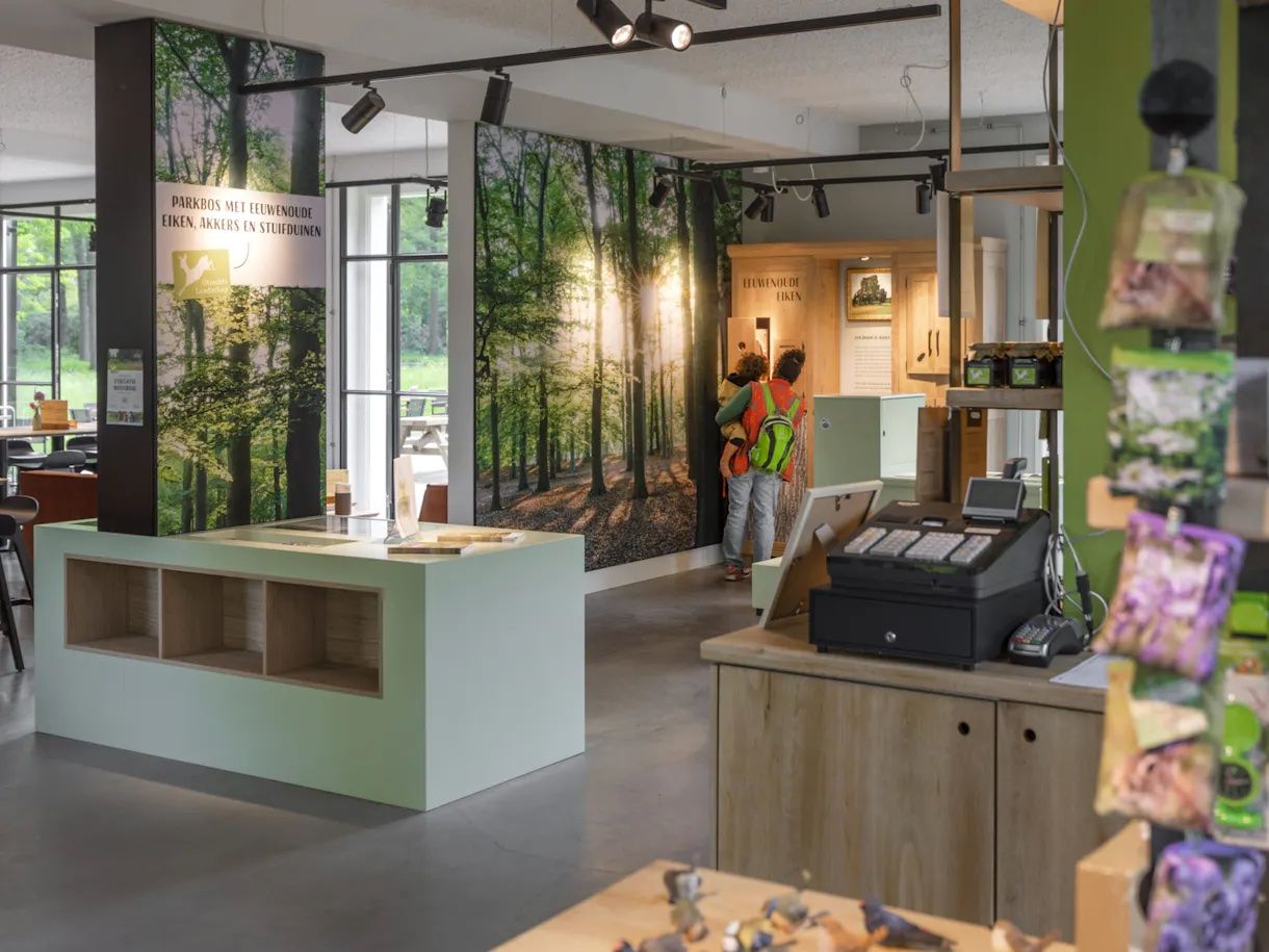 Gastvrouw/gastheer bij Bezoekerscentrum Koetshuis Beerschoten