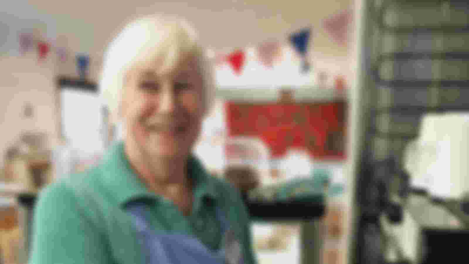 Crumbs Cafe Volunteer