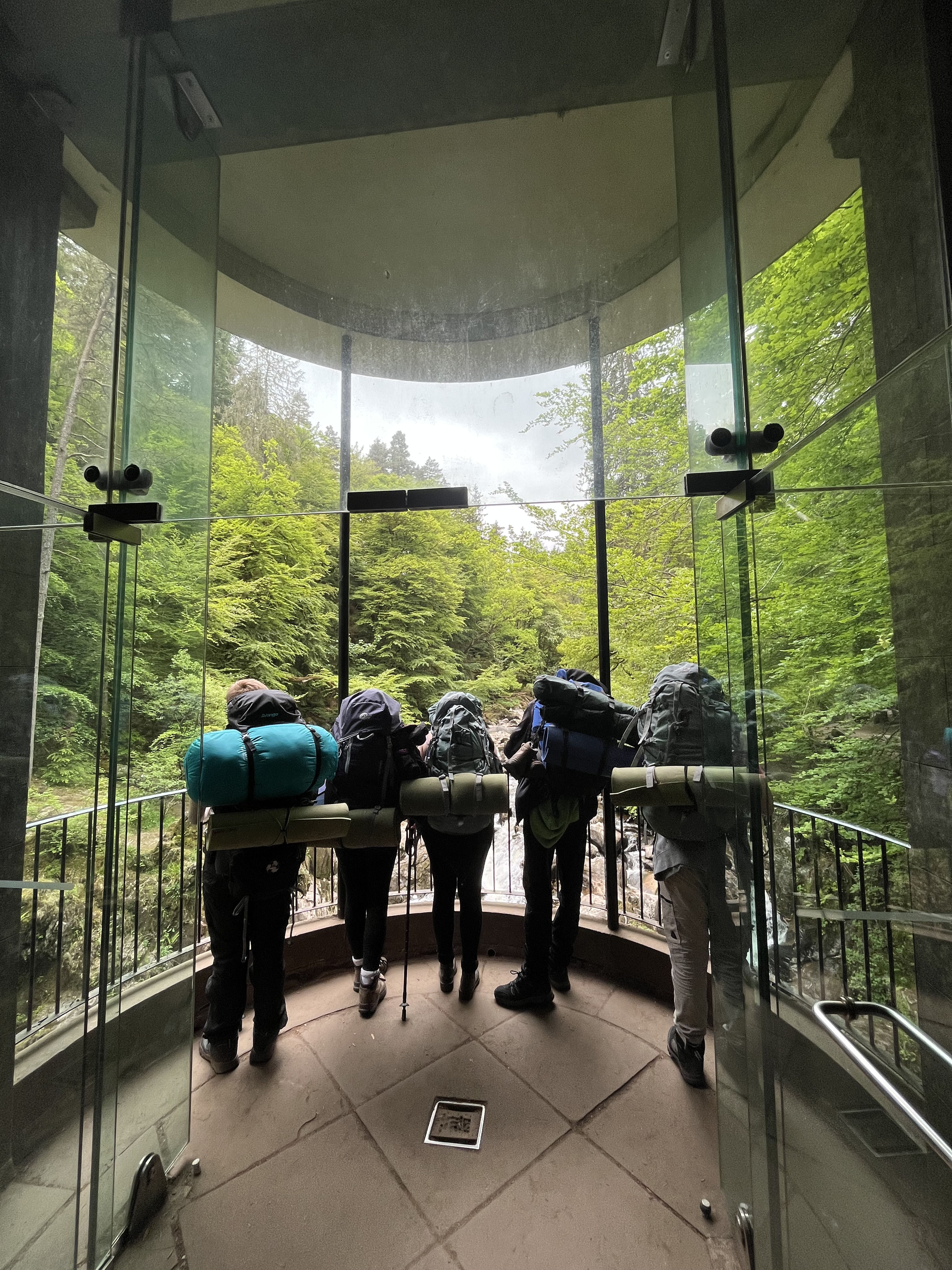 Expedition Assistants / Day Walkers