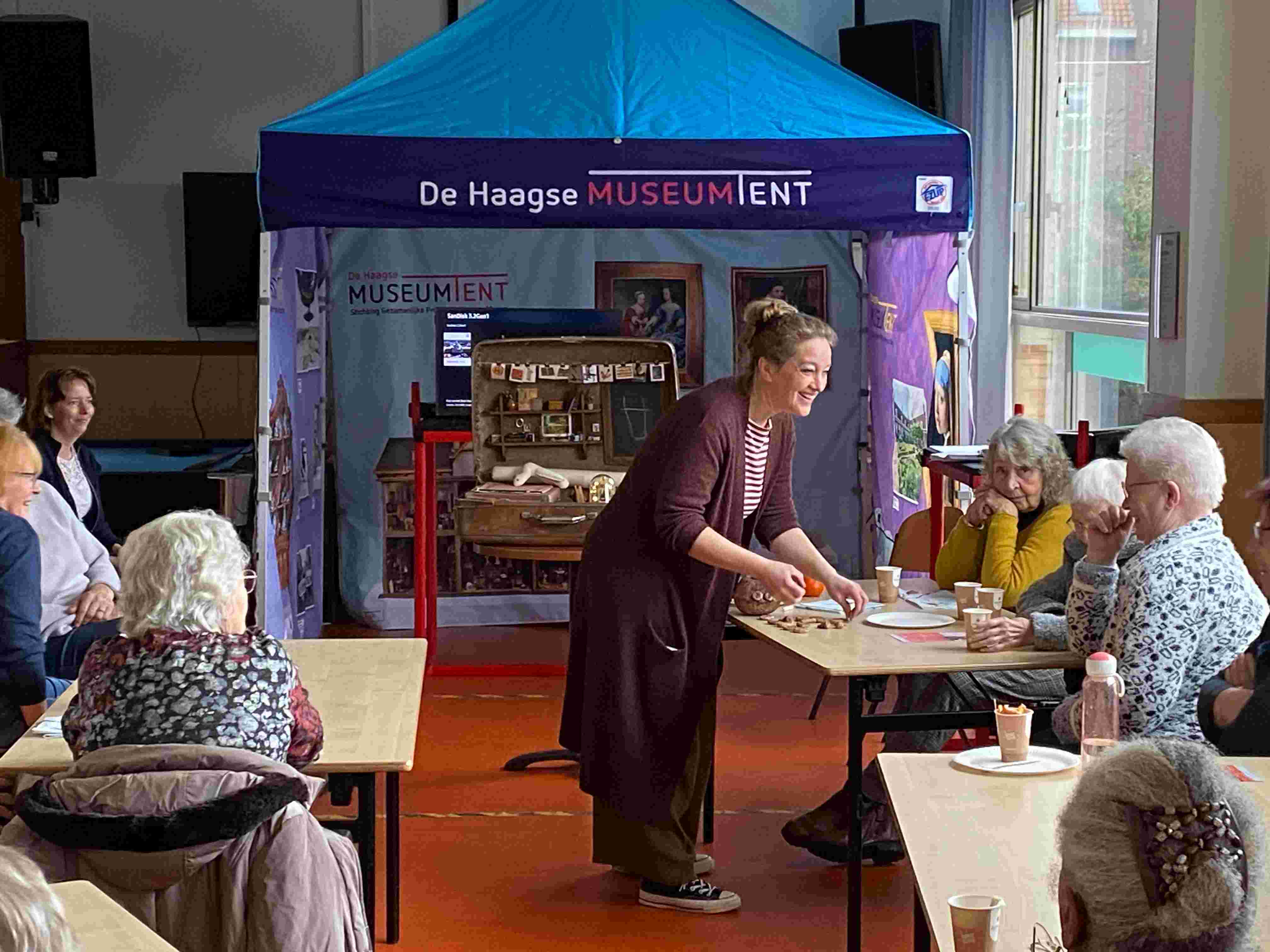 Will you lend a helping hand as a volunteer for transport of the Hague Museum Tent?