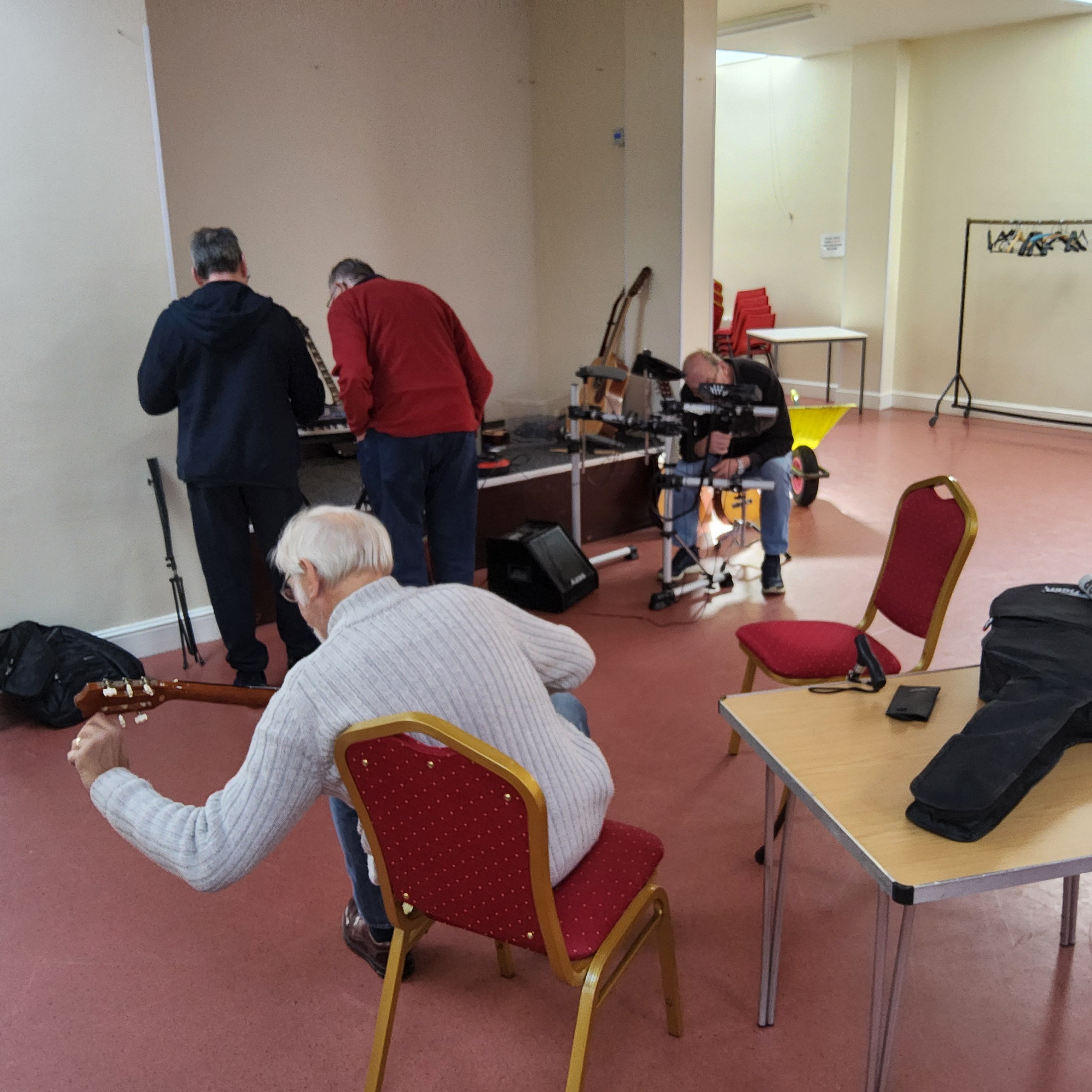 Volunteer Music Teachers Wanted – Share Your Passion with the Community!