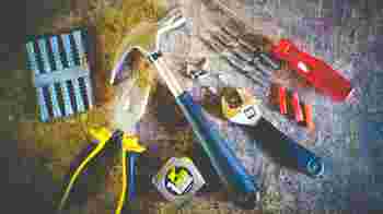 Sterke man (of vrouw) die goederen in ontvangst kan nemen liefst op de woensdag