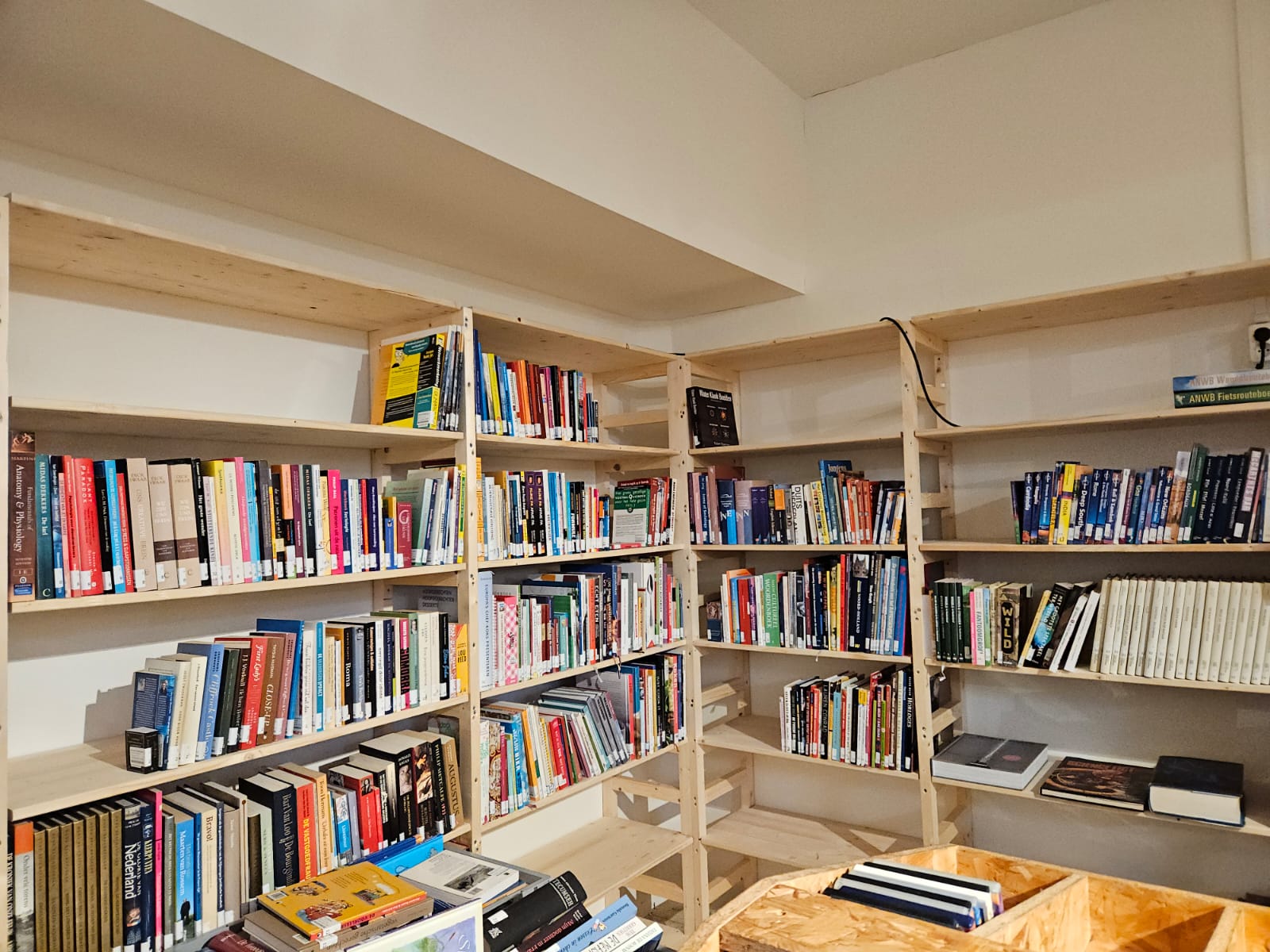  Boekenafdeling Rataplan Weesp