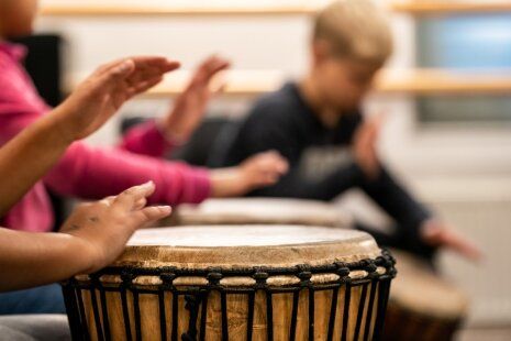 Kunstworkshop Djembé voor senioren