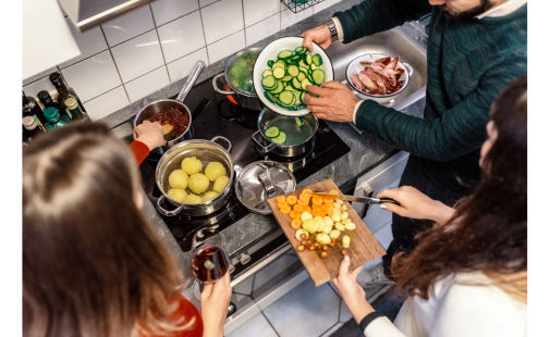 Eritrees koken Eritrese jongeren in Deventer