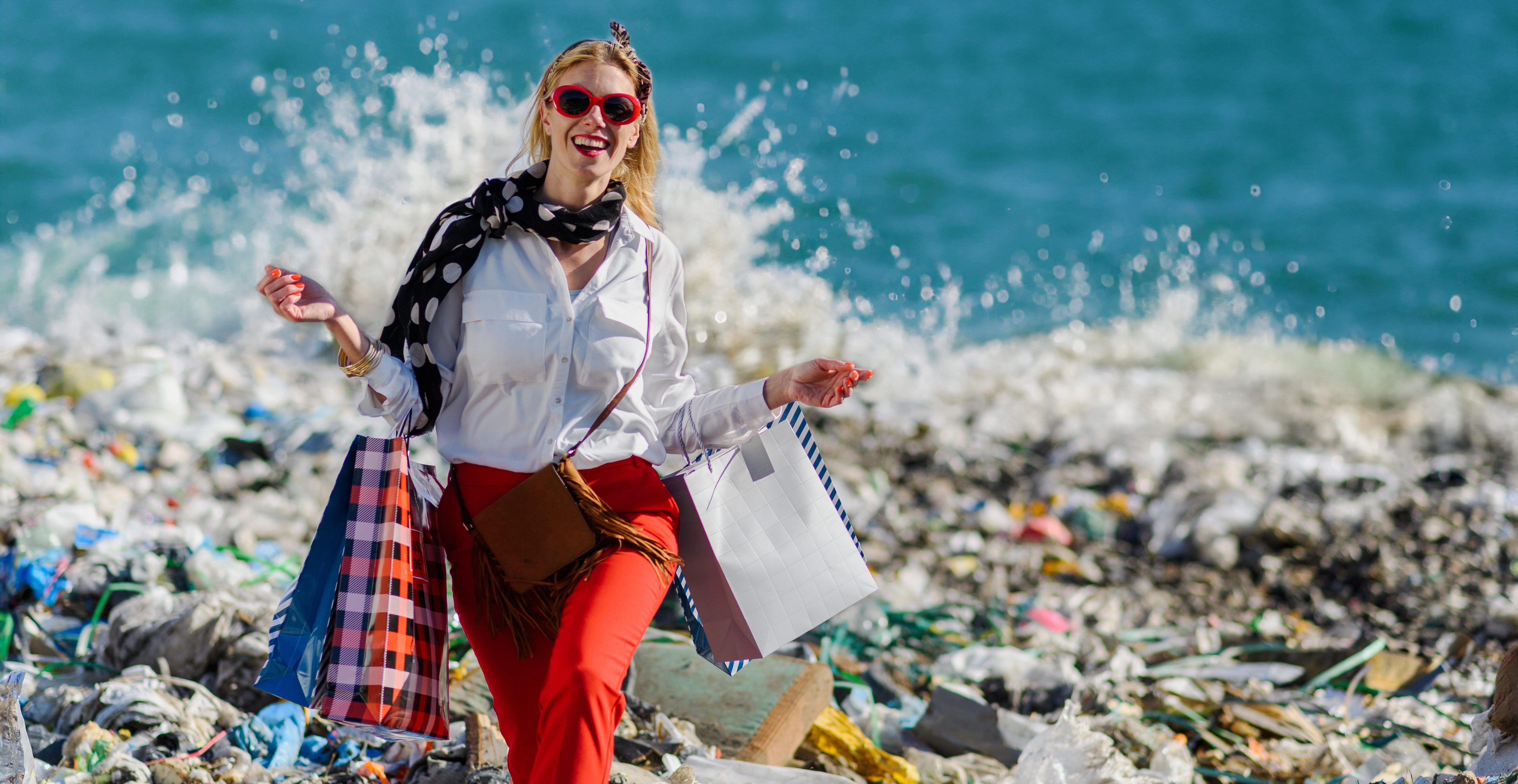 Steun Stichting West Kleedt Aan met Kledingdonaties!