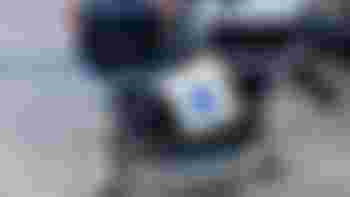 Vrijwilliger duofiets van de King Arthur Groep in Gooise Meren