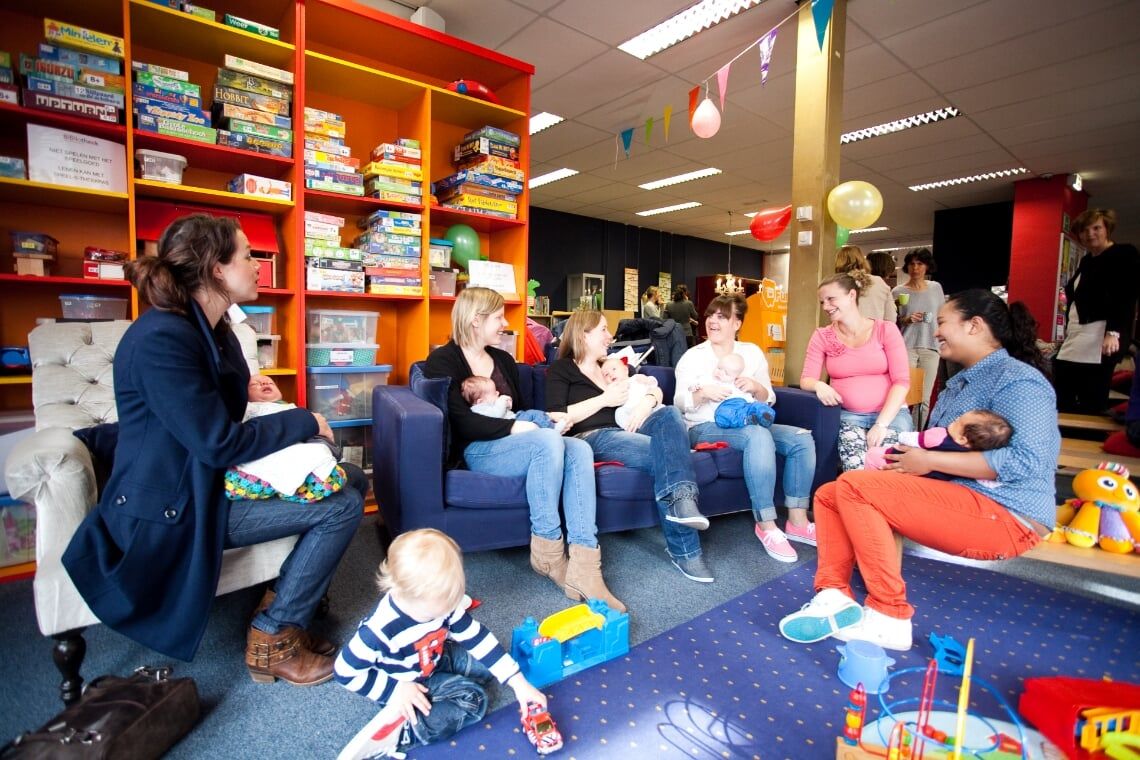 Vrijwilligers gezocht voor het OuderKindCafé in Weesp