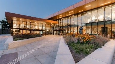 Gastvrouw/-heer Eemnes