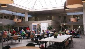 Gastheer / gastvrouw in de Wintertuin