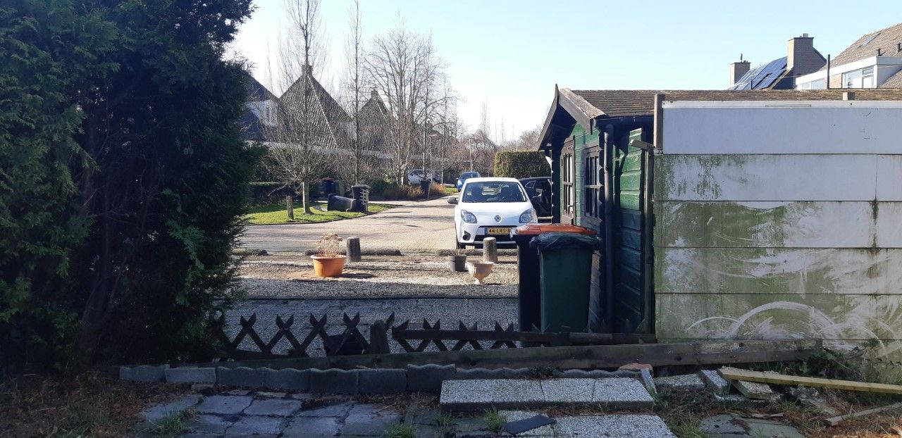 Hulp gezocht bij schutting plaatsen!