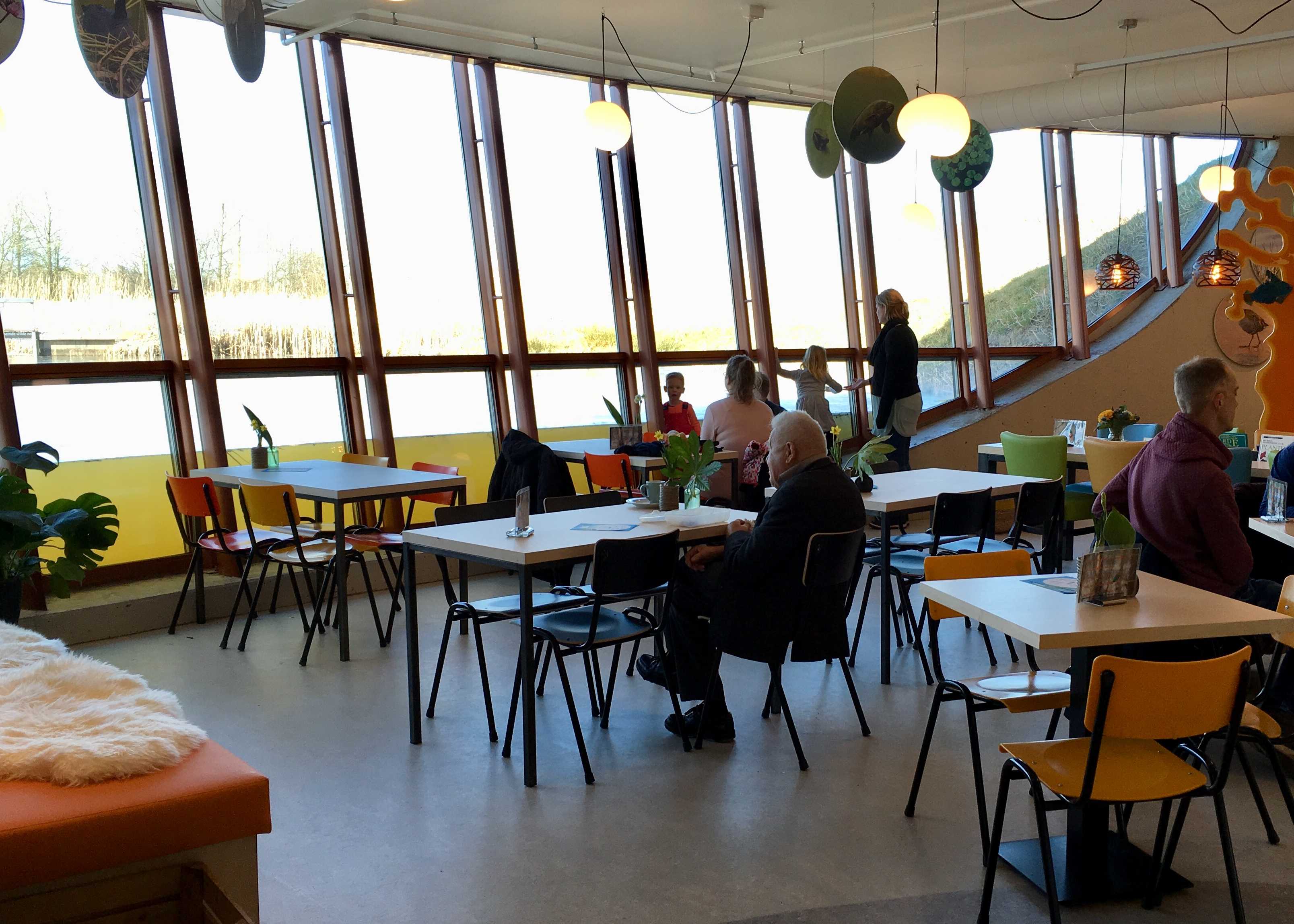 Ben jij onze nieuwe gastheer/vrouw die onze bezoekers ontvangt en wegwijs maakt?