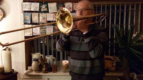 JE STAAT ERVOOR EN GAAT DOOR