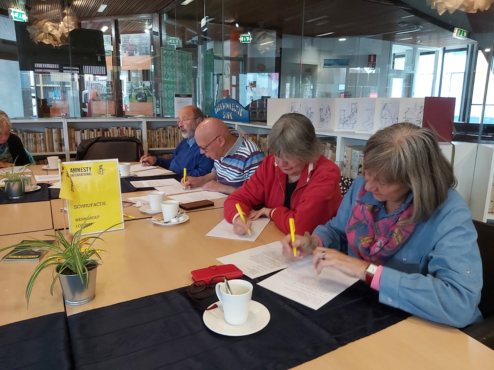 PEN EN PAPIER TEGEN ONRECHT