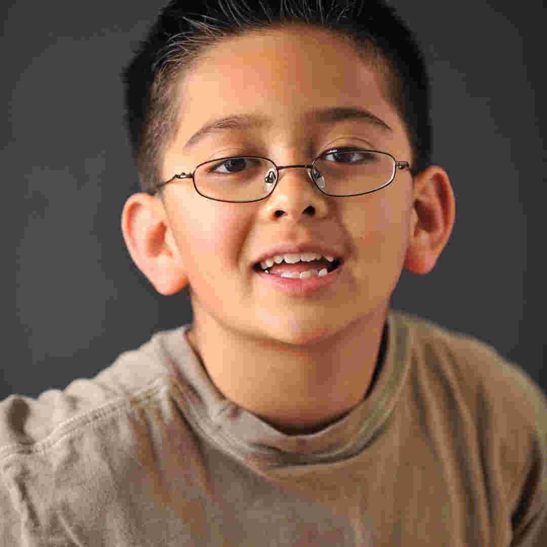 Help jij de slimme Farid (9) met persoonlijke aandacht en taalontwikkeling?