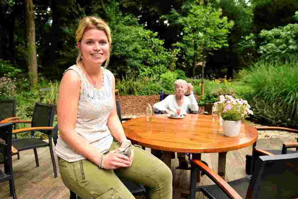 Maria (85) wil heel graag een vast wandelmaatje