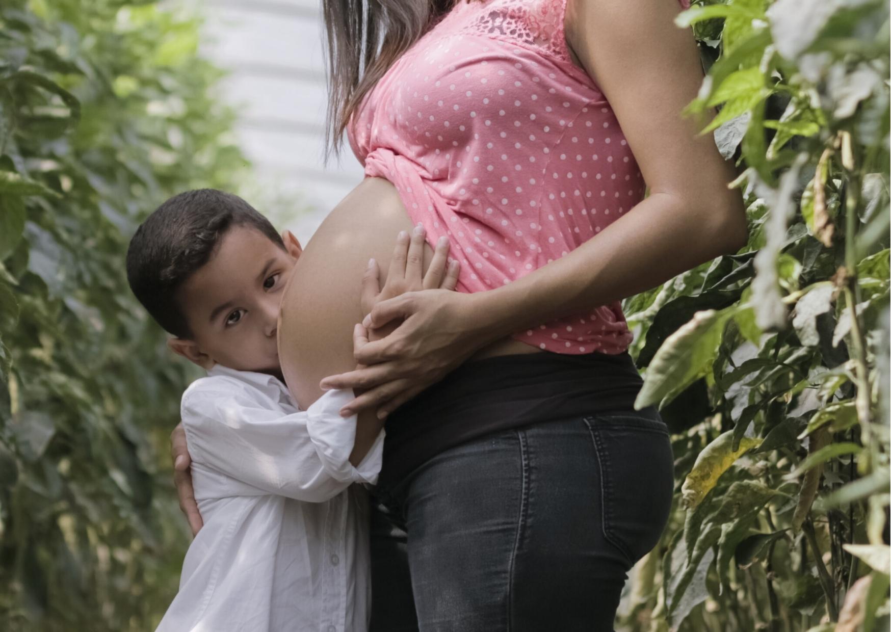 Nour krijgt haar tweede kind en heeft veel vragen en twijfels. Help jij haar?